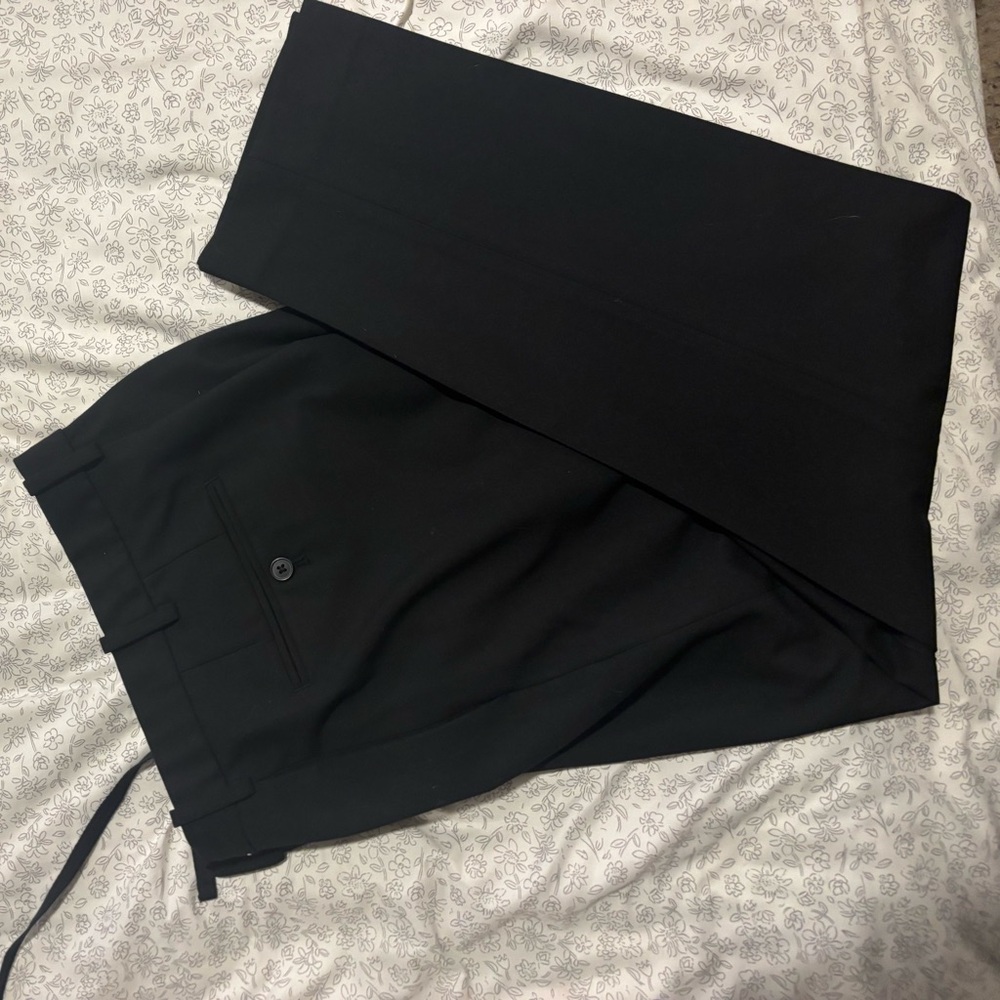 Uniqlo Smart Ankle Pants - Picture 2 of 4